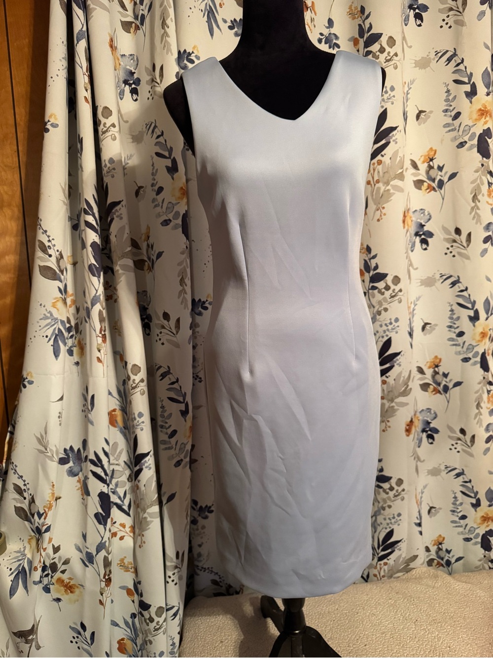 Women’s Sleek V-Neck Slip Dress - Light Blue Tahari Size 4 B16